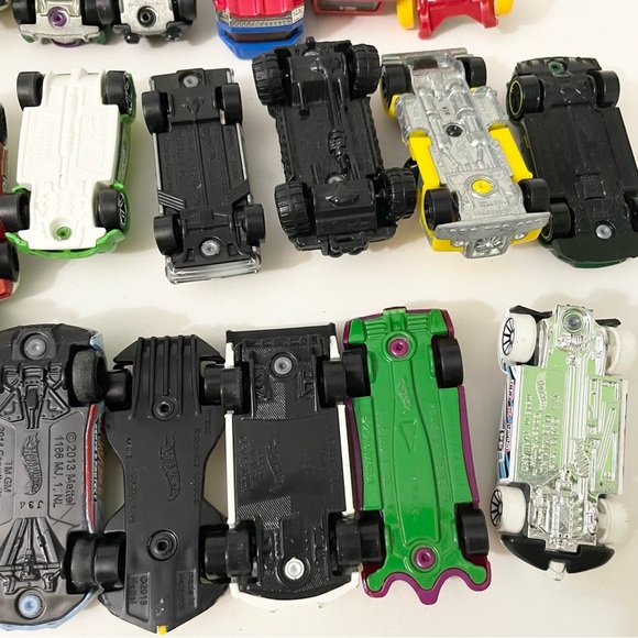 Lot of 24 Die-Cast Cars Hot Wheels Matchbox Toy Cars - Picture 6 of 16